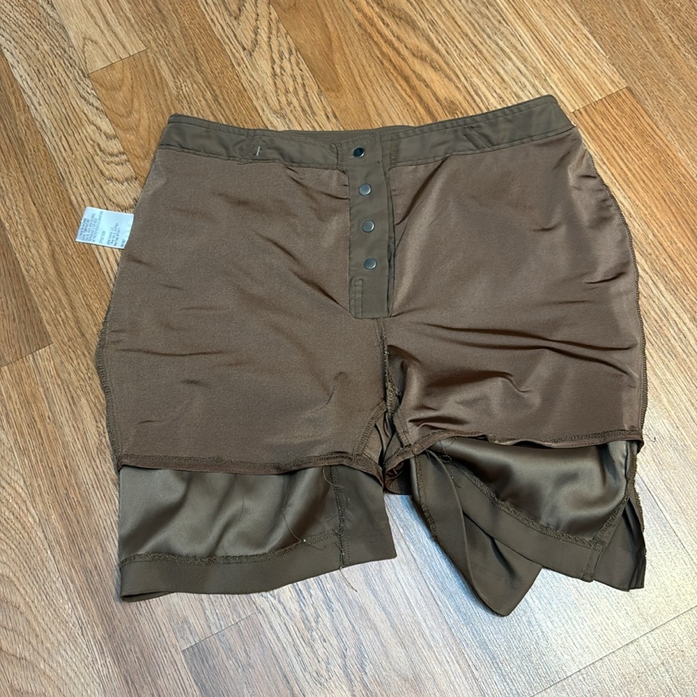 Jamie Sadock, casual active wear solid light brown skort/mini skirt. Size 6. - Picture 7 of 17
